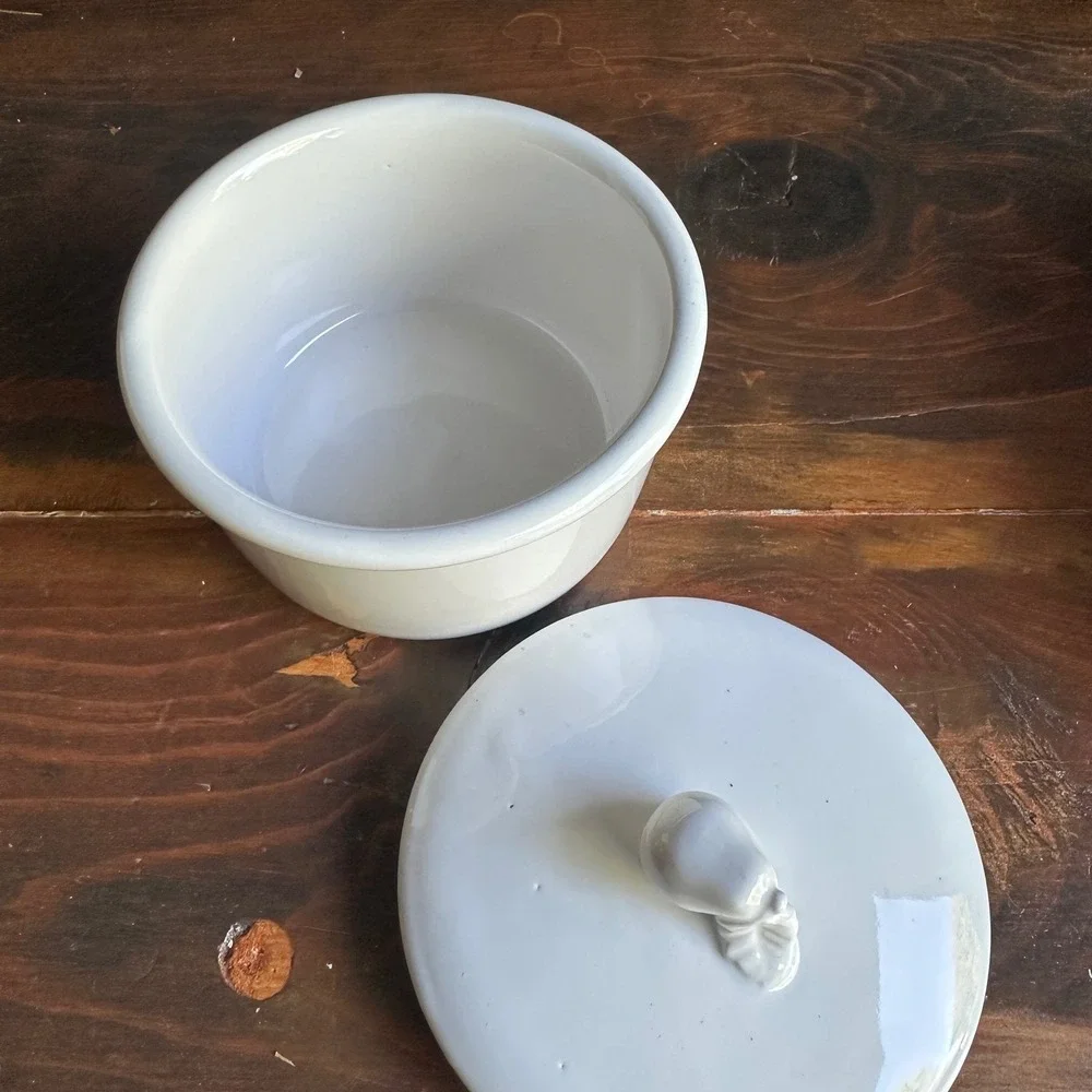 Chantal Lidded Ramekin White Ceramic Pear Knob Handcrafted 1.5 C Casserole Dish